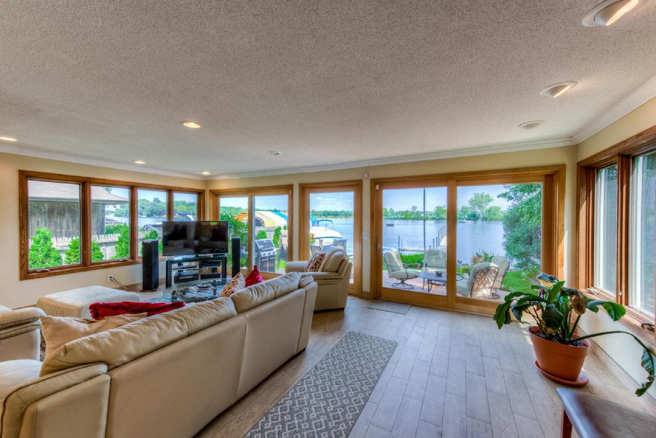 Wayzata Bay Lake Minnetonka House & Guest House - thumb 0