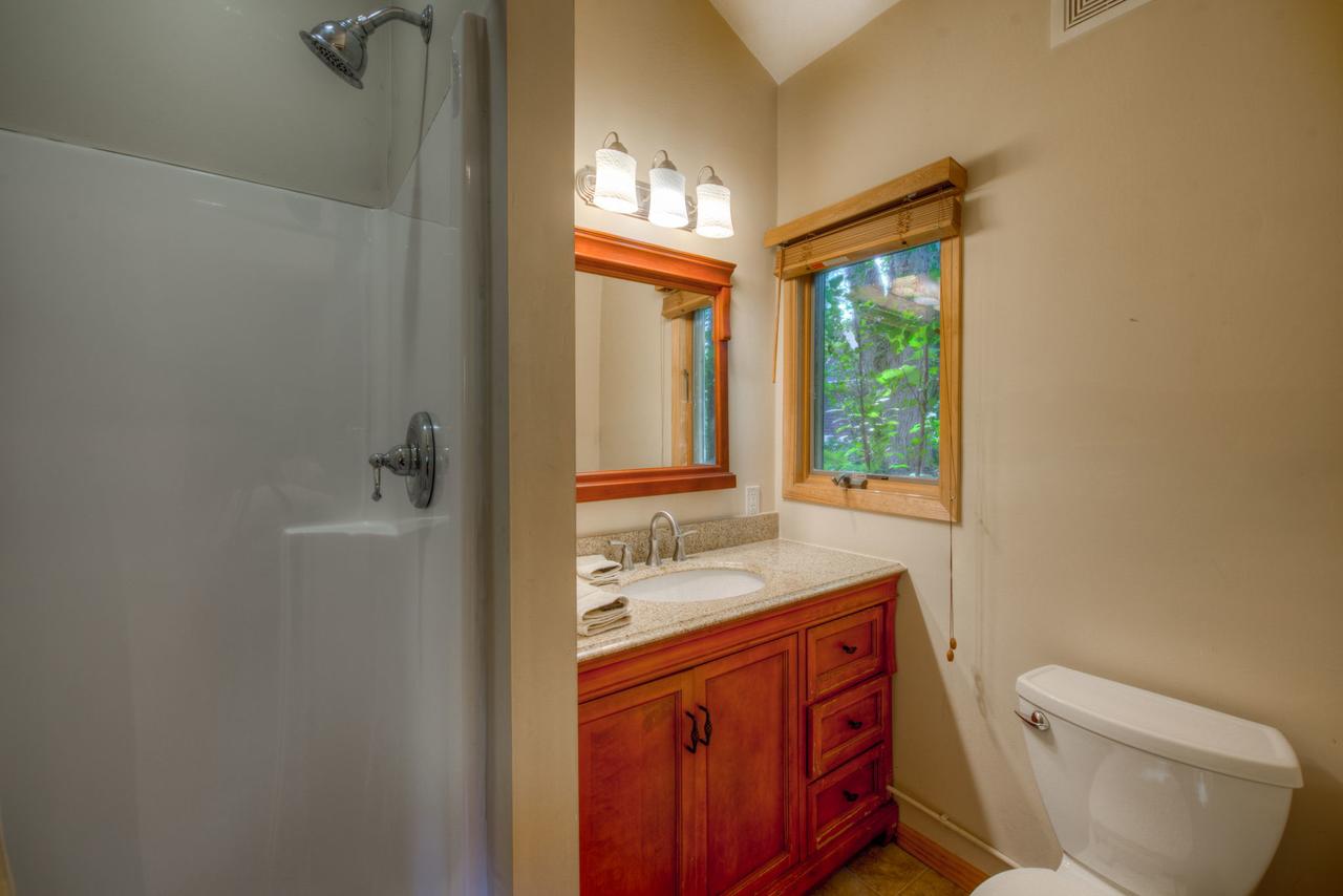 Wayzata Bay Lake Minnetonka House & Guest House - thumb 28