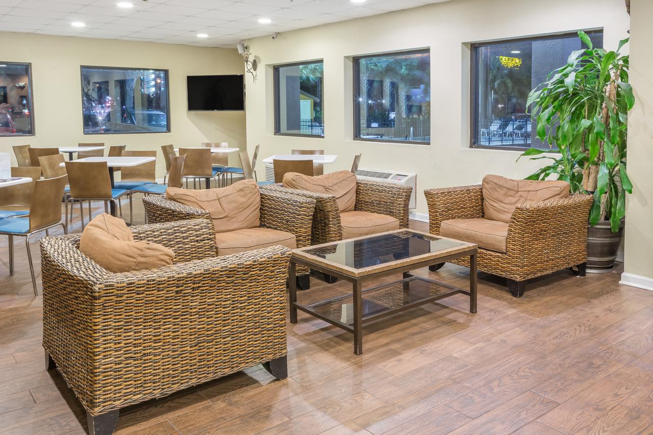 Days Inn By Wyndham Biloxi Beach - thumb 10