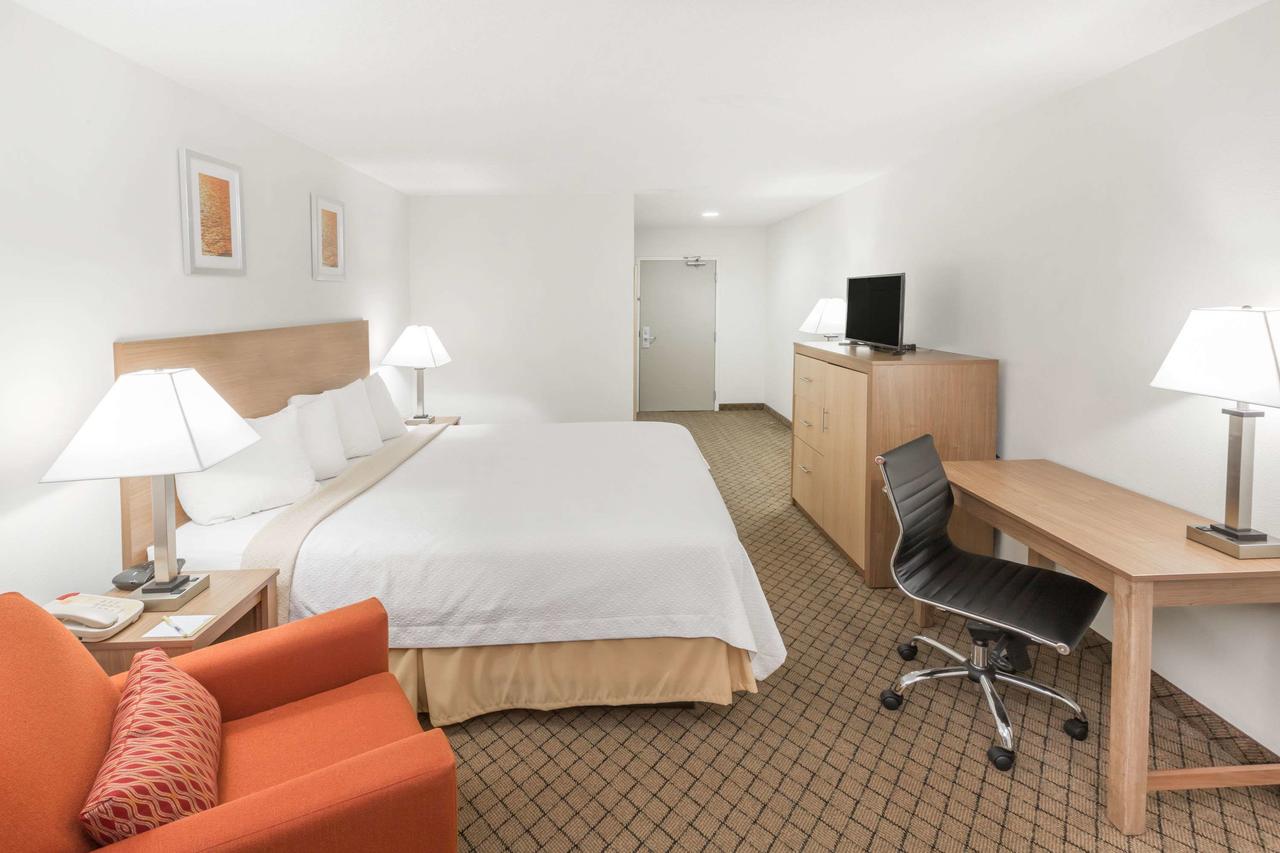Days Inn By Wyndham Biloxi Beach - thumb 31