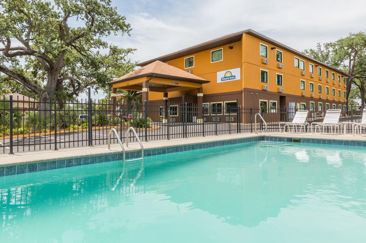 Days Inn By Wyndham Biloxi Beach - thumb 3