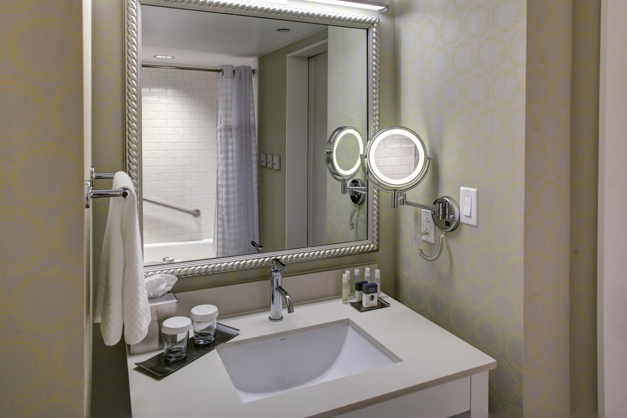 DoubleTree By Hilton Biloxi - thumb 44