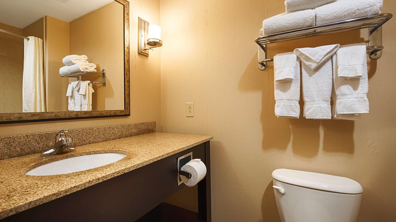 Best Western Plus Goodman Inn & Suites - thumb 24