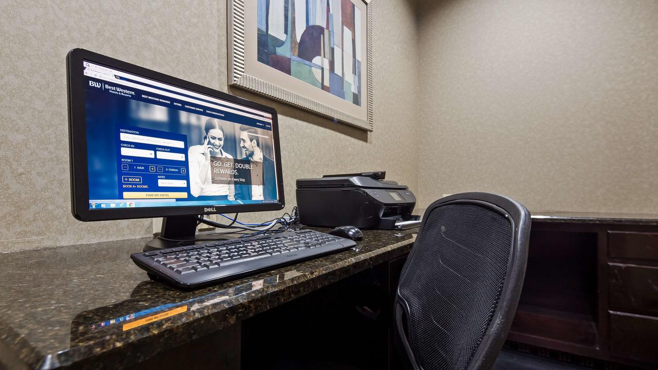 Best Western Plus Goodman Inn & Suites - thumb 32