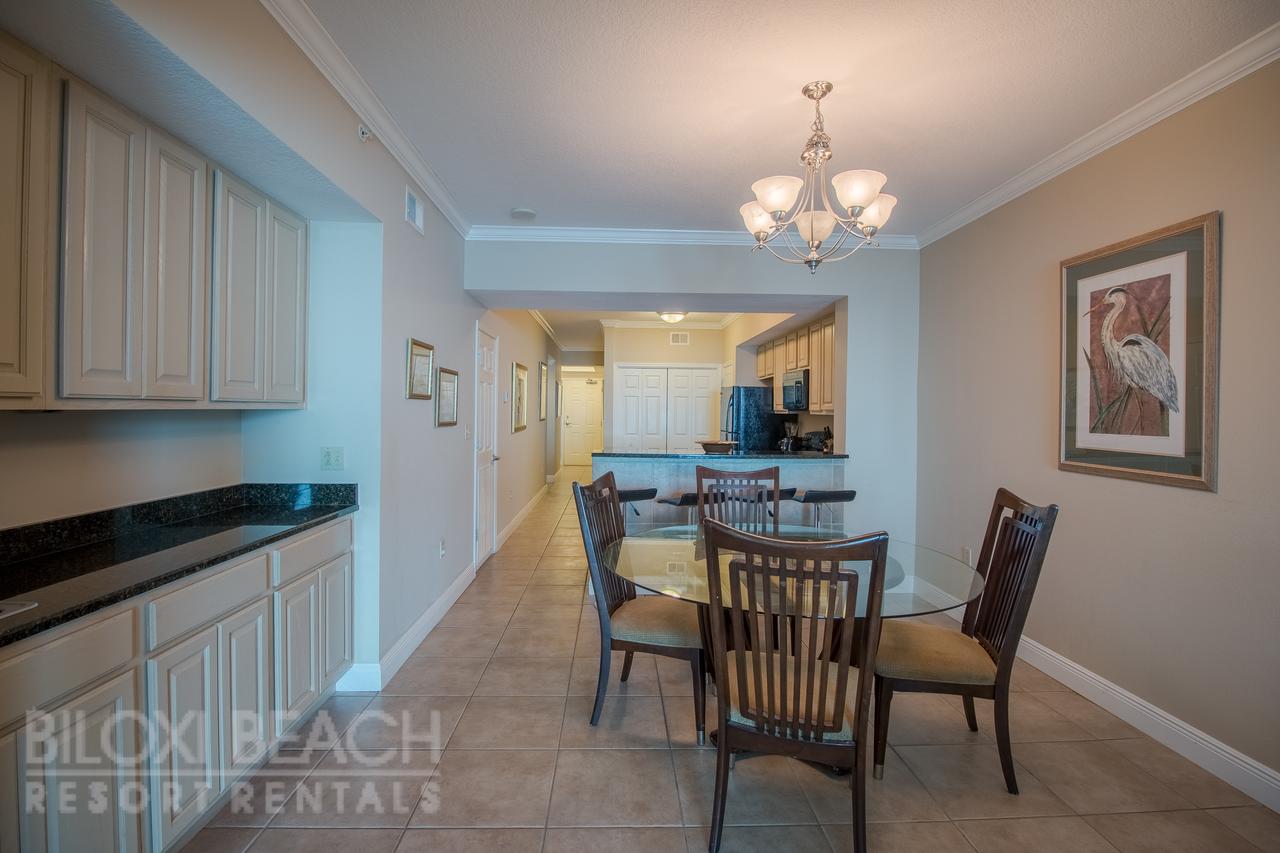 Legacy II 1005 - Four Bedroom Apartment - thumb 2