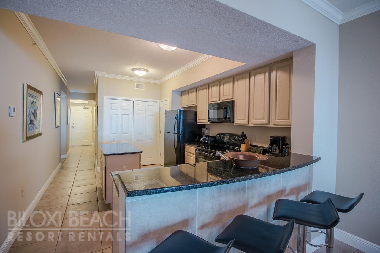 Legacy II 1005 - Four Bedroom Apartment - thumb 3