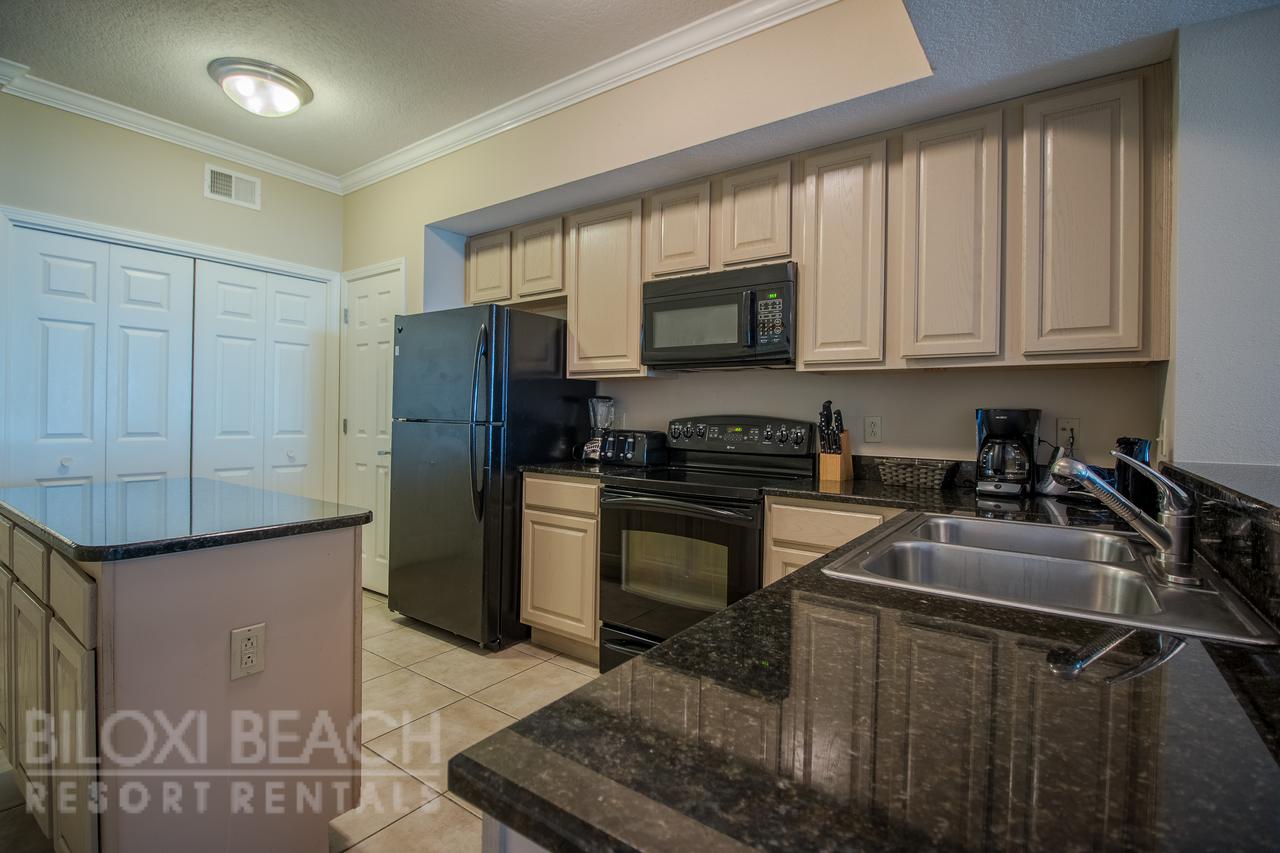 Legacy II 1005 - Four Bedroom Apartment - thumb 5