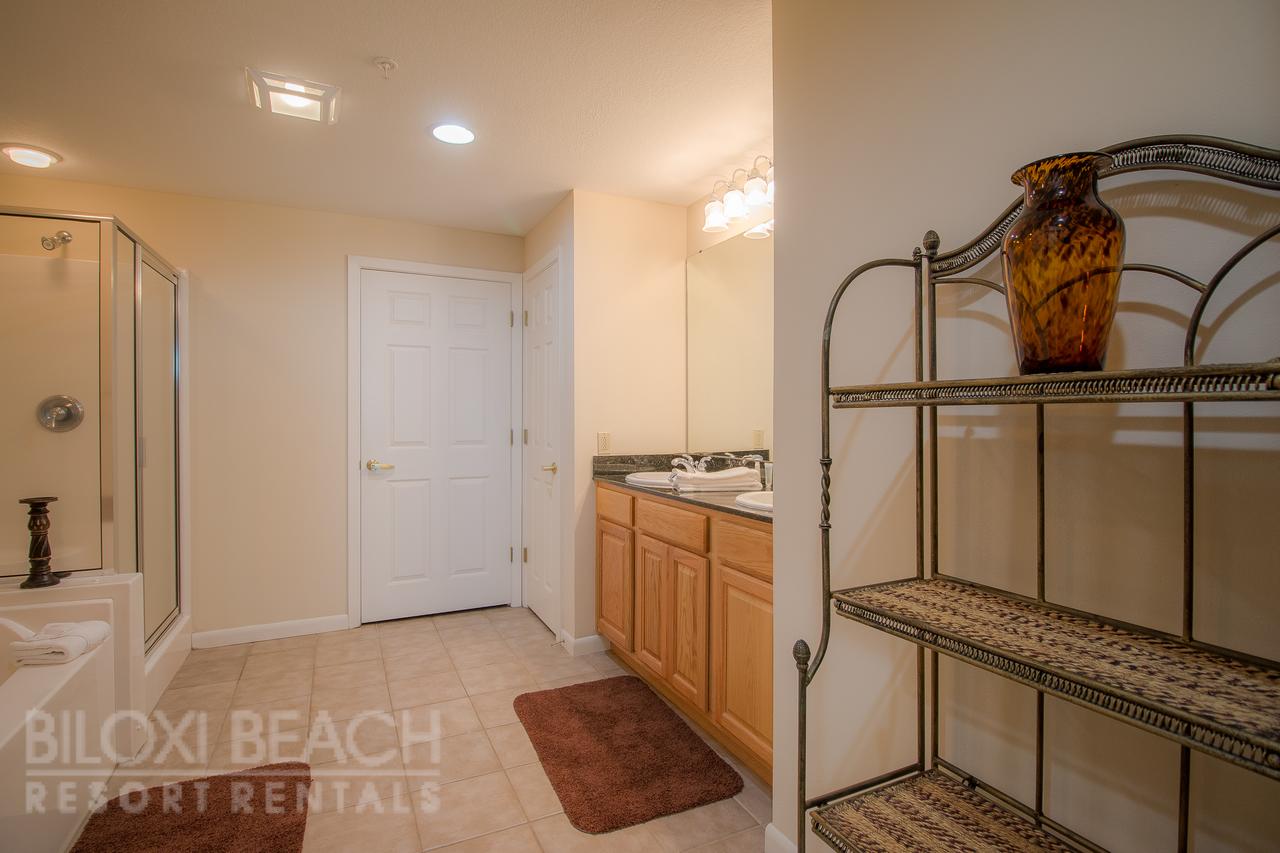 Legacy I 404 - Three Bedroom Apartment - thumb 8