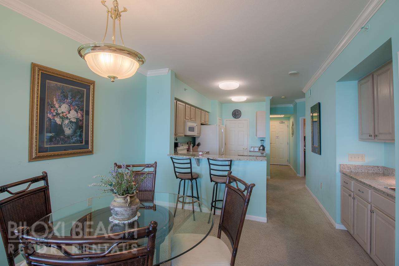 Legacy I 307 - Two Bedroom Apartment - thumb 4