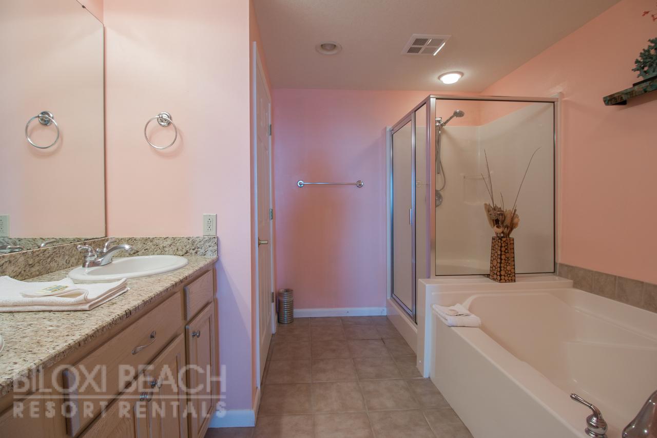 Legacy I 307 - Two Bedroom Apartment - thumb 9