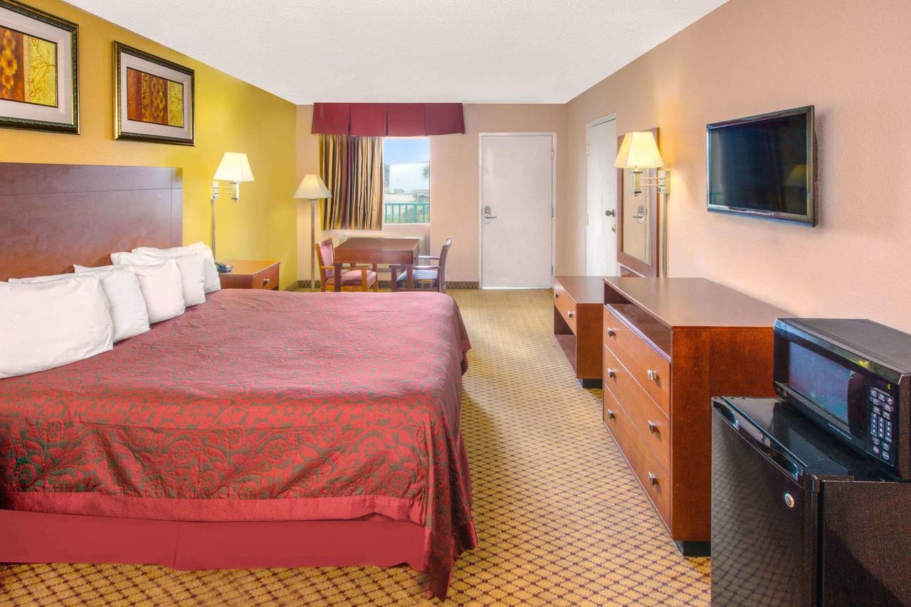 Days Inn By Wyndham Gulfport - thumb 17