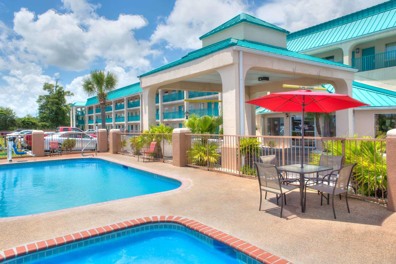 Days Inn By Wyndham Gulfport - thumb 28