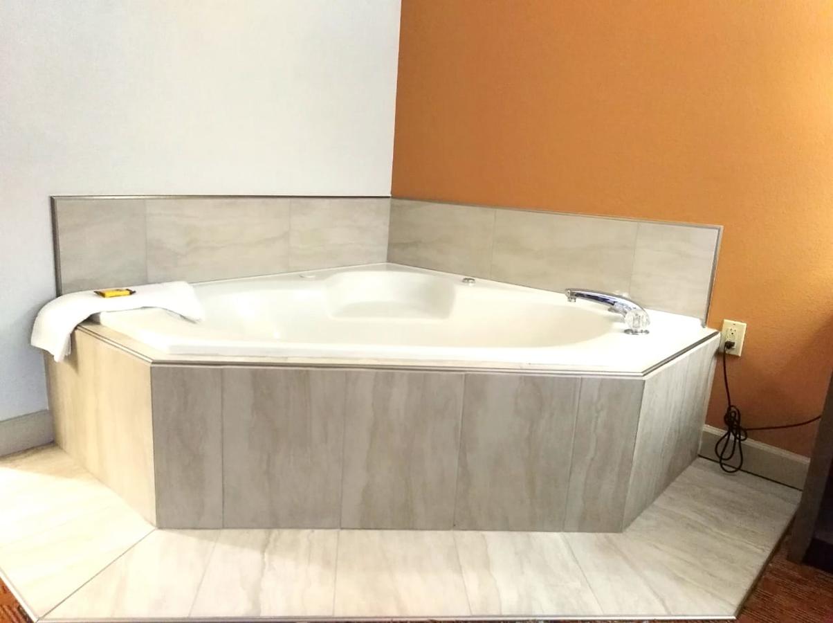 Best Western Plus Cypress Creek - thumb 24