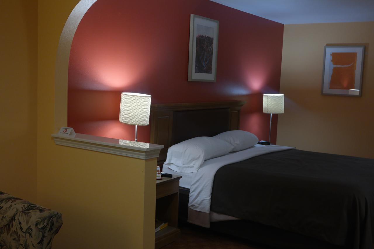 Legacy Inn & Suites - thumb 13