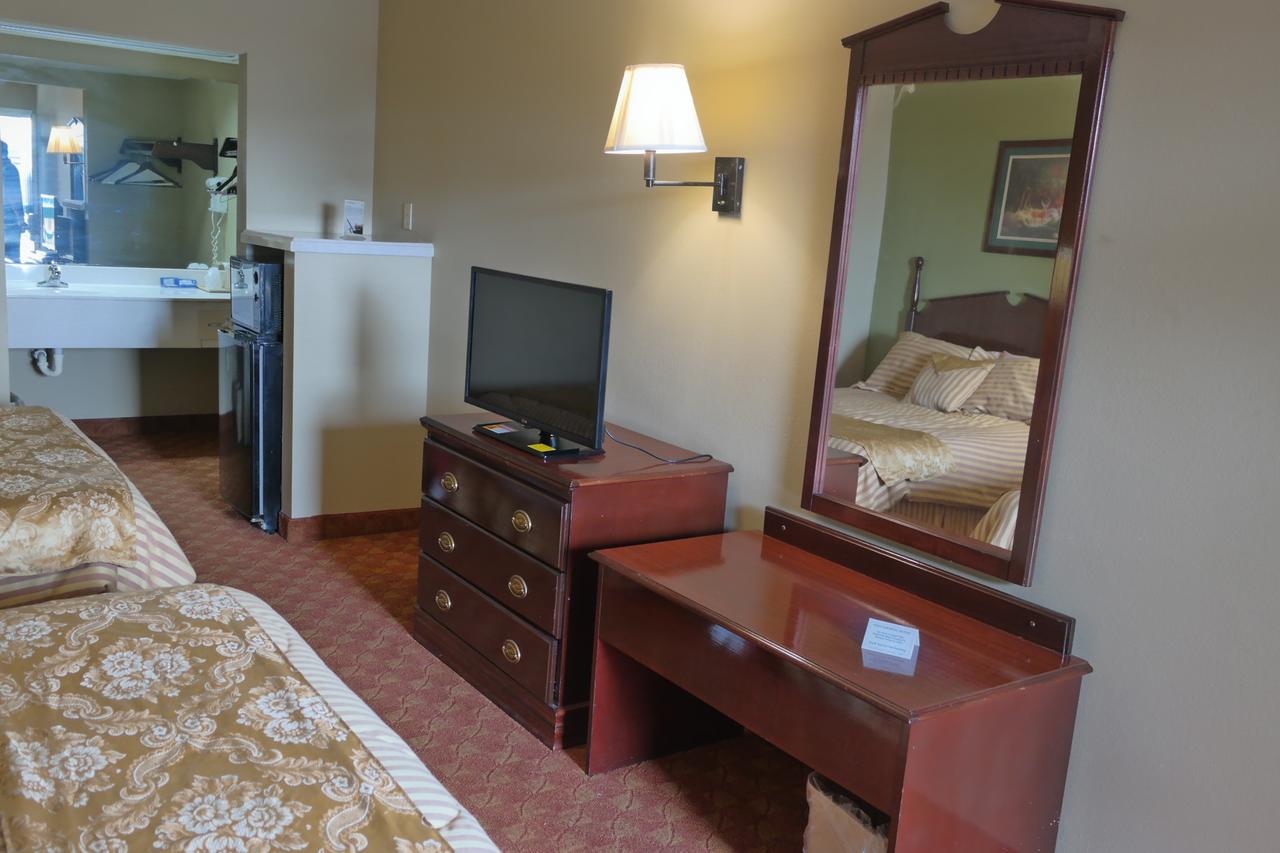 Legacy Inn & Suites - thumb 11