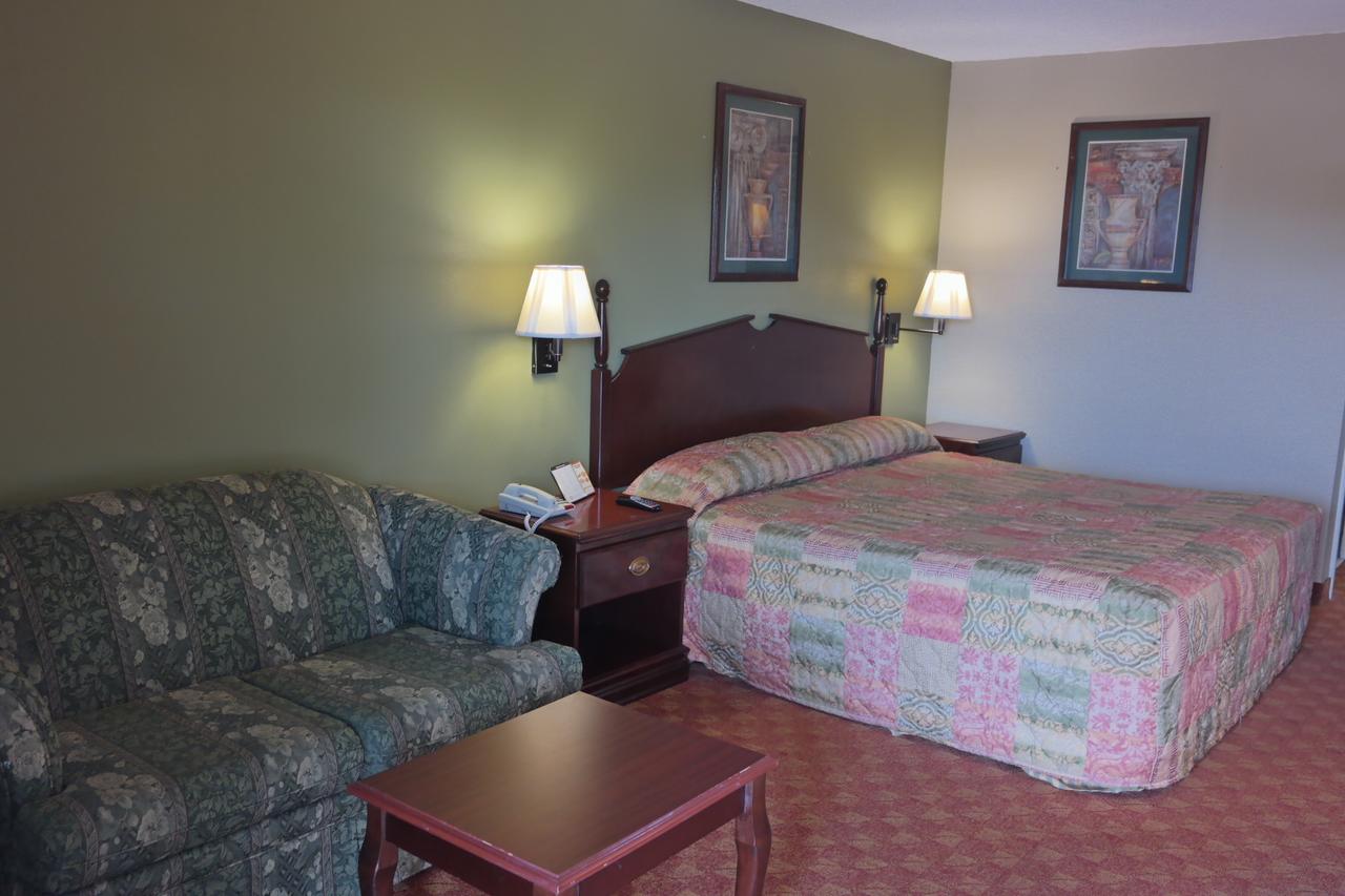 Legacy Inn & Suites - thumb 9