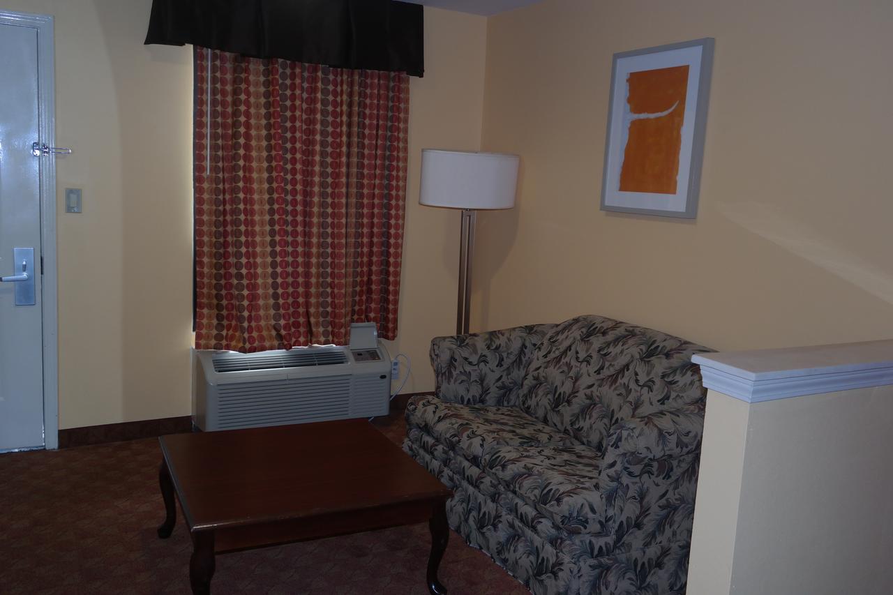 Legacy Inn & Suites - thumb 14