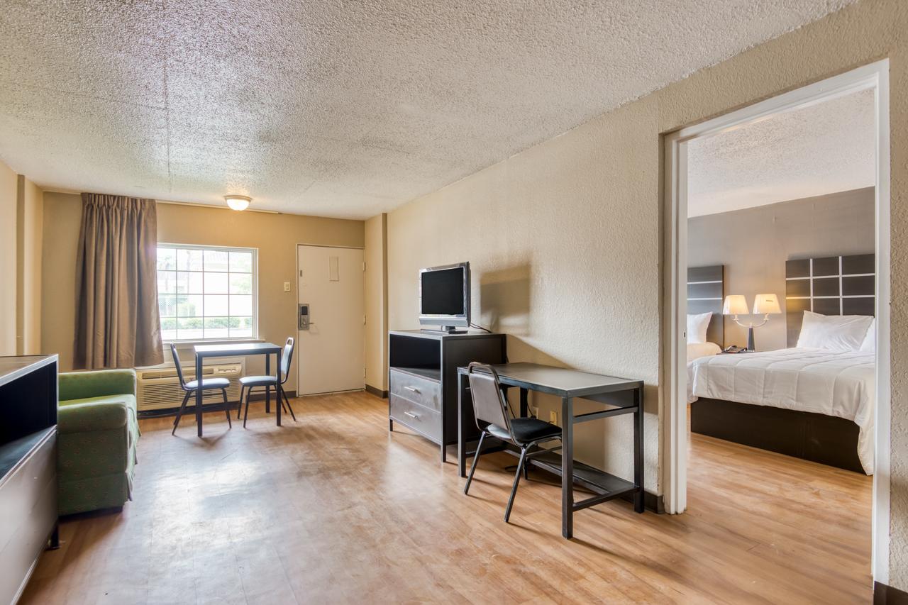 Hotel Jackson Fairgrounds I-55 - thumb 11