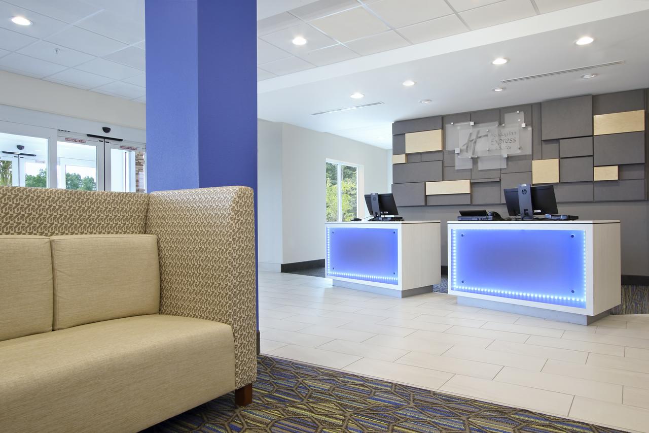 Holiday Inn Express & Suites - Columbus North - thumb 6