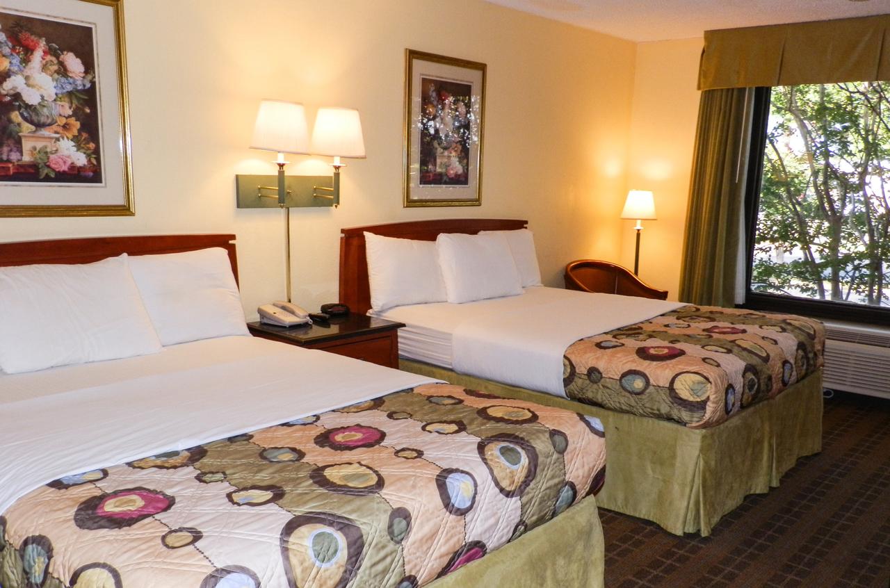 Regency Hotel & Conference Center - thumb 9
