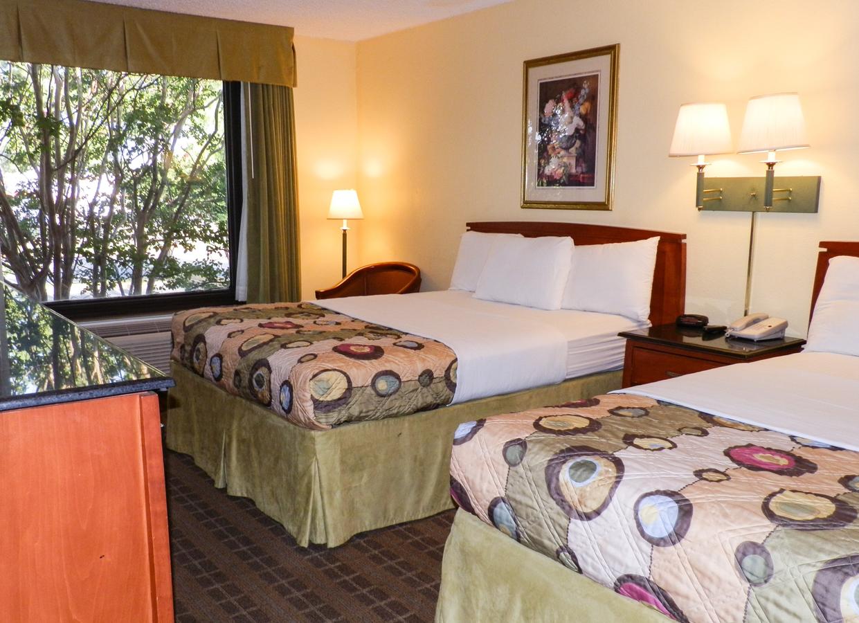 Regency Hotel & Conference Center - thumb 10