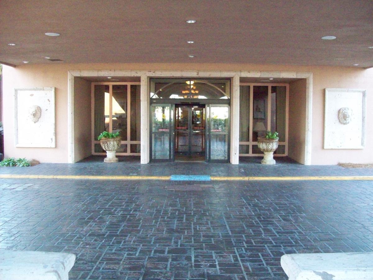 Regency Hotel & Conference Center - thumb 24