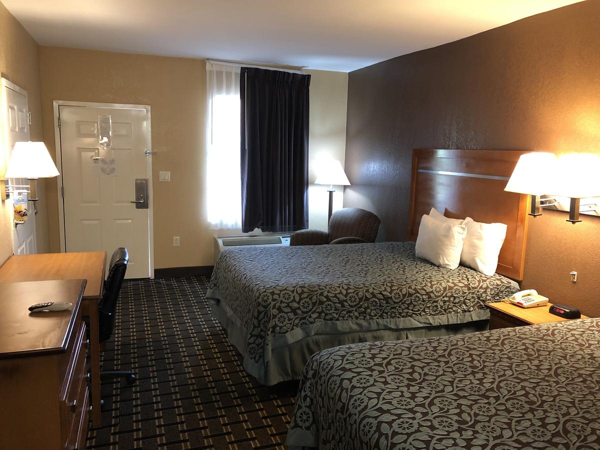 Days Inn By Wyndham Columbus - thumb 37