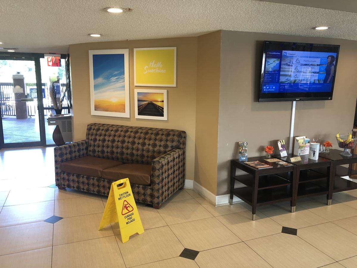 Days Inn By Wyndham Columbus - thumb 8