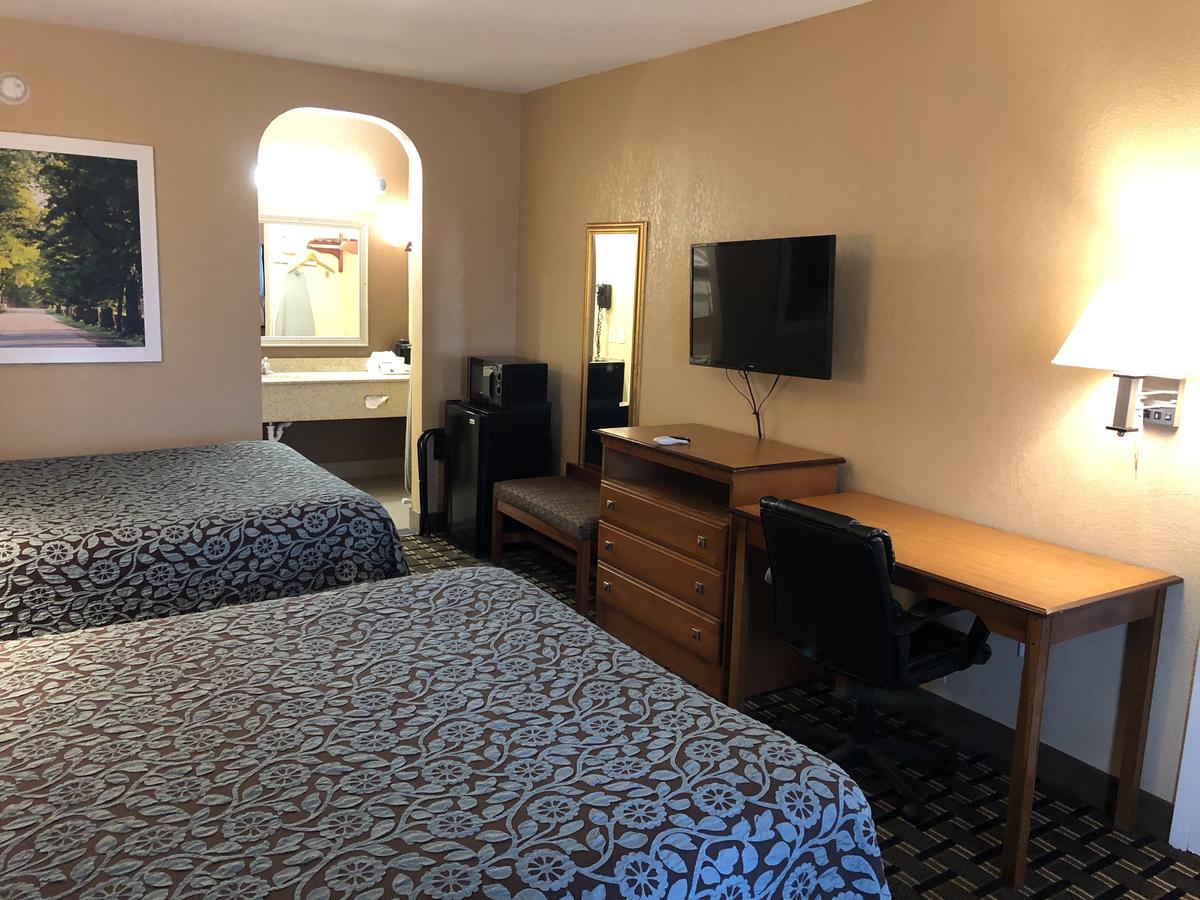Days Inn By Wyndham Columbus - thumb 40