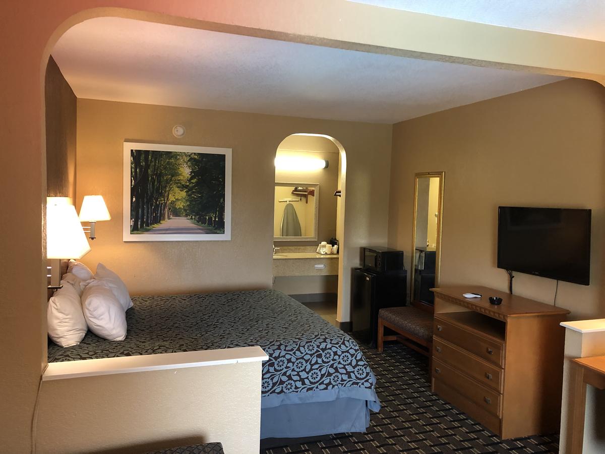 Days Inn By Wyndham Columbus - thumb 29