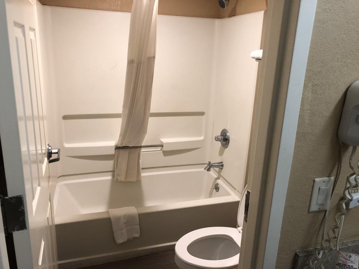 Days Inn By Wyndham Columbus - thumb 28