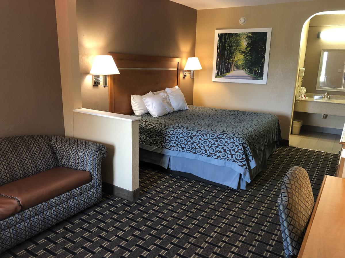 Days Inn By Wyndham Columbus - thumb 31