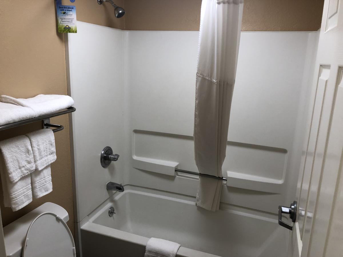 Days Inn By Wyndham Columbus - thumb 44