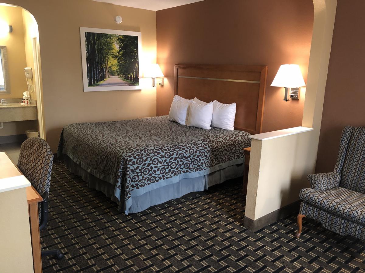 Days Inn By Wyndham Columbus - thumb 42