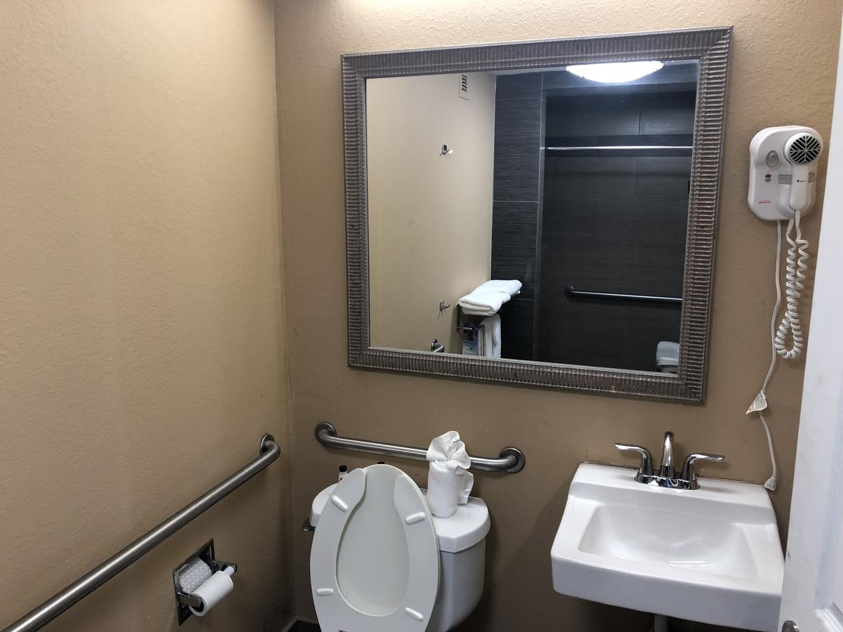 Days Inn By Wyndham Columbus - thumb 35