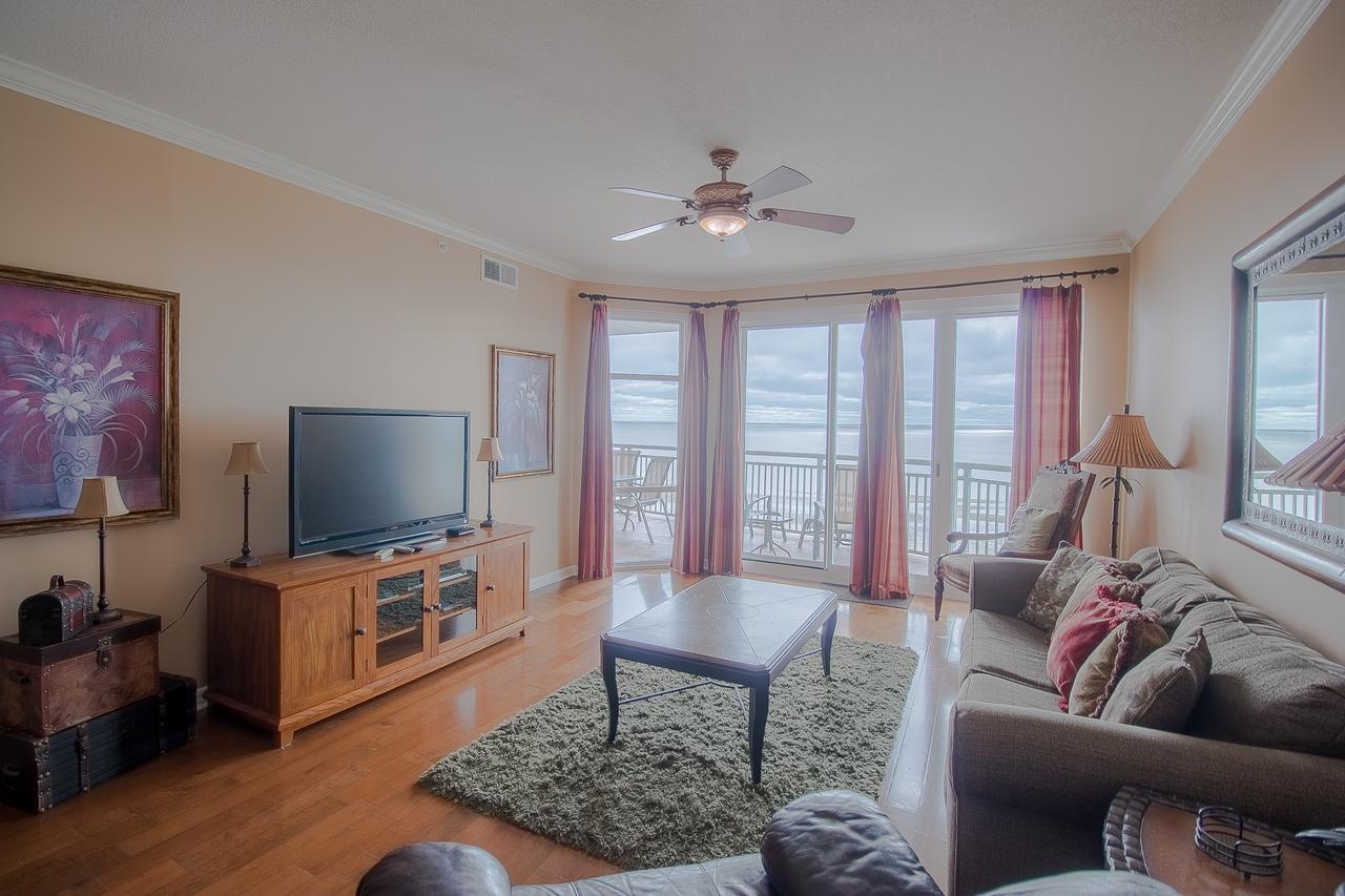 Legacy I 705 - Three Bedroom Apartment - thumb 0