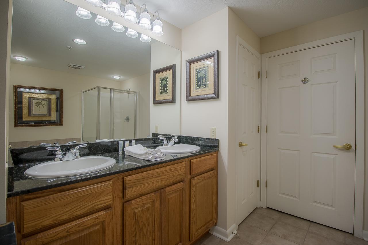 Legacy I 705 - Three Bedroom Apartment - thumb 11