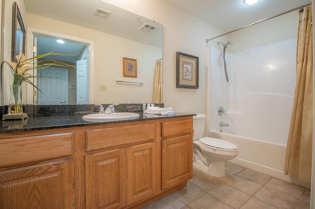 Legacy I 705 - Three Bedroom Apartment - thumb 18