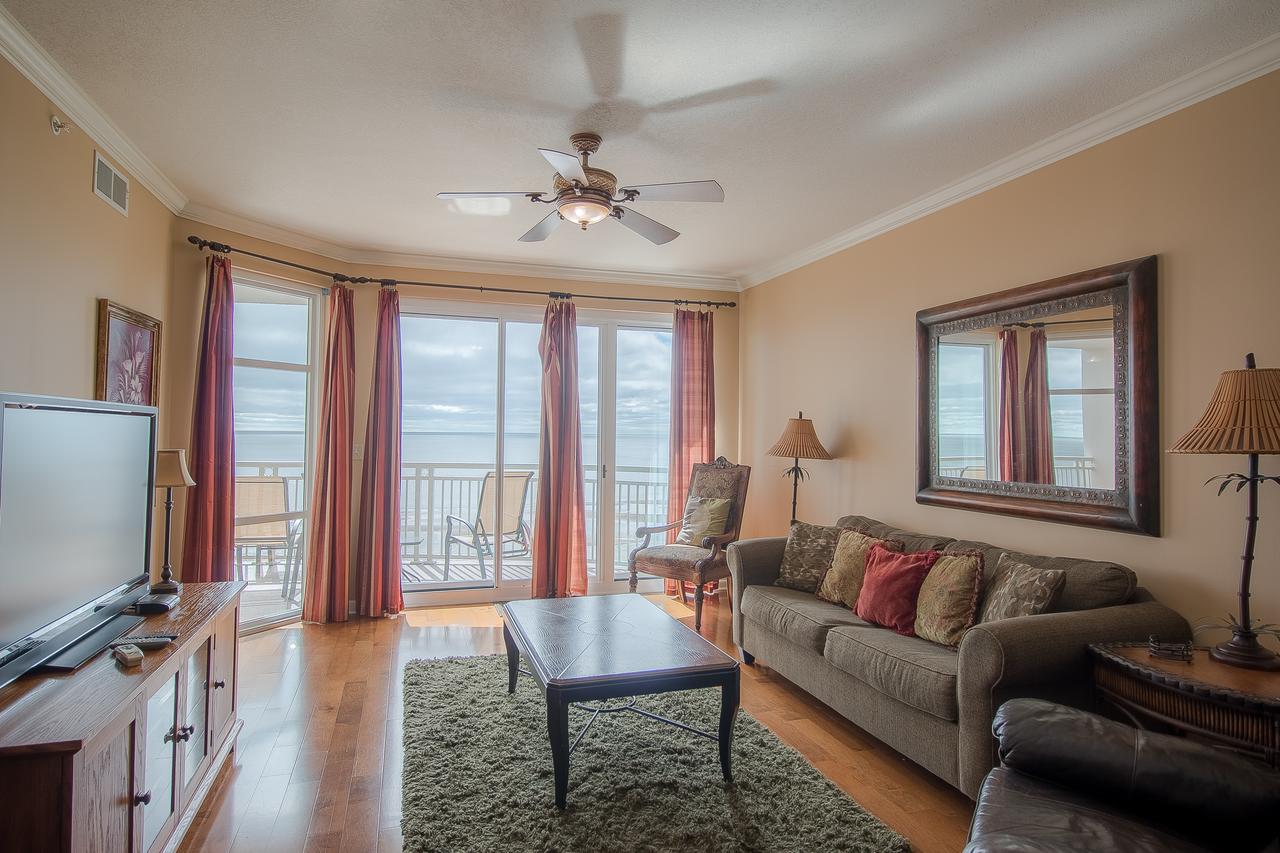 Legacy I 705 - Three Bedroom Apartment - thumb 1