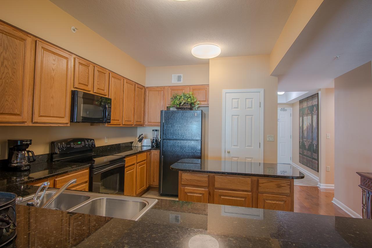 Legacy I 705 - Three Bedroom Apartment - thumb 5