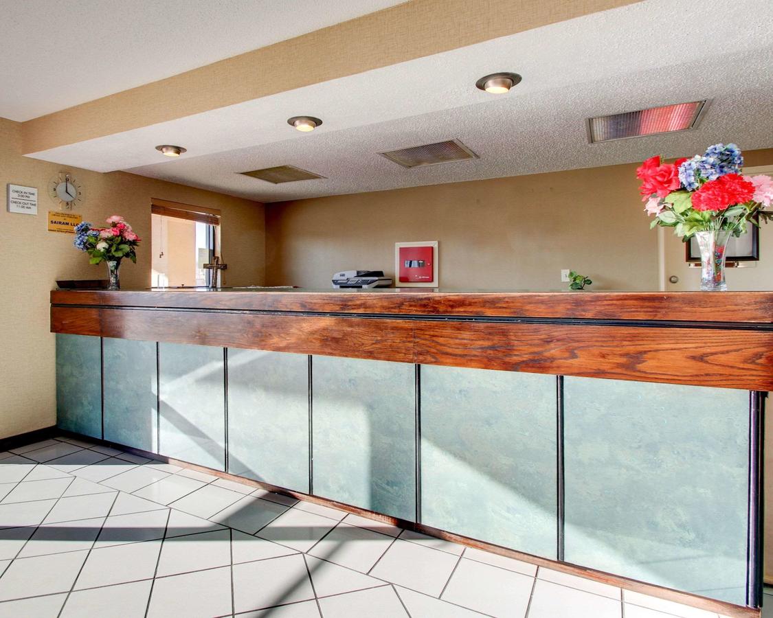 Econo Lodge Vicksburg - thumb 1