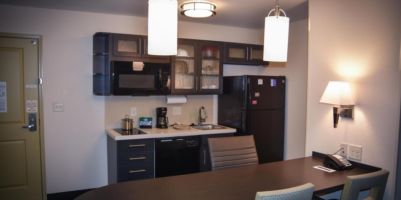 Candlewood Suites Pearl - thumb 7