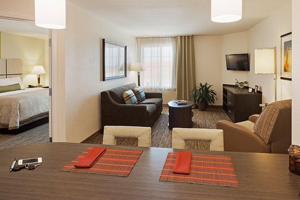 Candlewood Suites Pearl - thumb 9