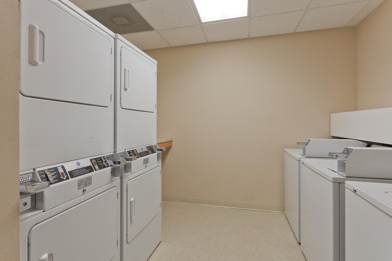 Candlewood Suites Pearl - thumb 11