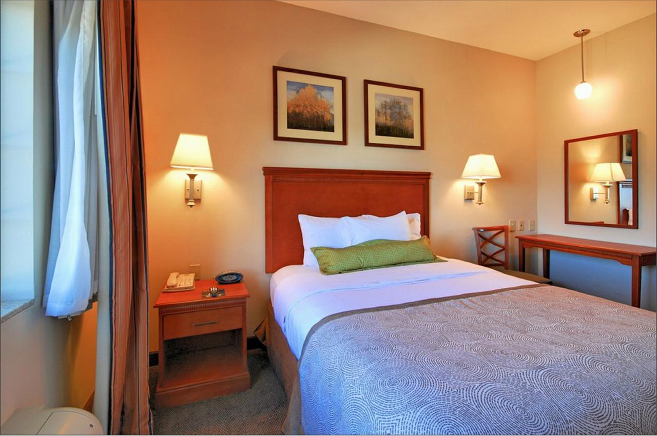 Candlewood Suites Pearl - thumb 14