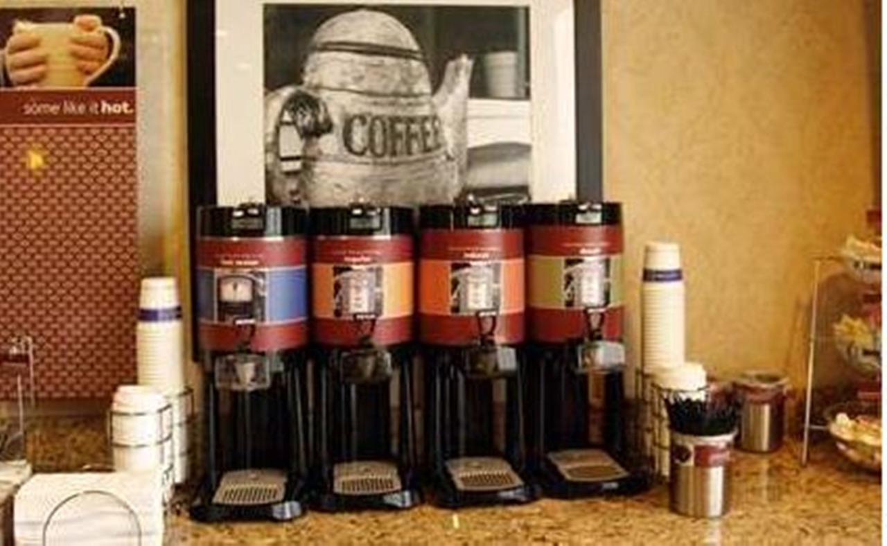 Hampton Inn Canton - thumb 2