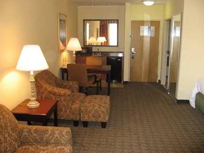 Hampton Inn Canton - thumb 9