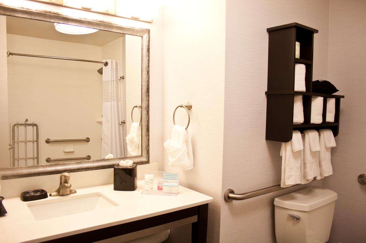 Hampton Inn And Suites Columbus, MS - thumb 20