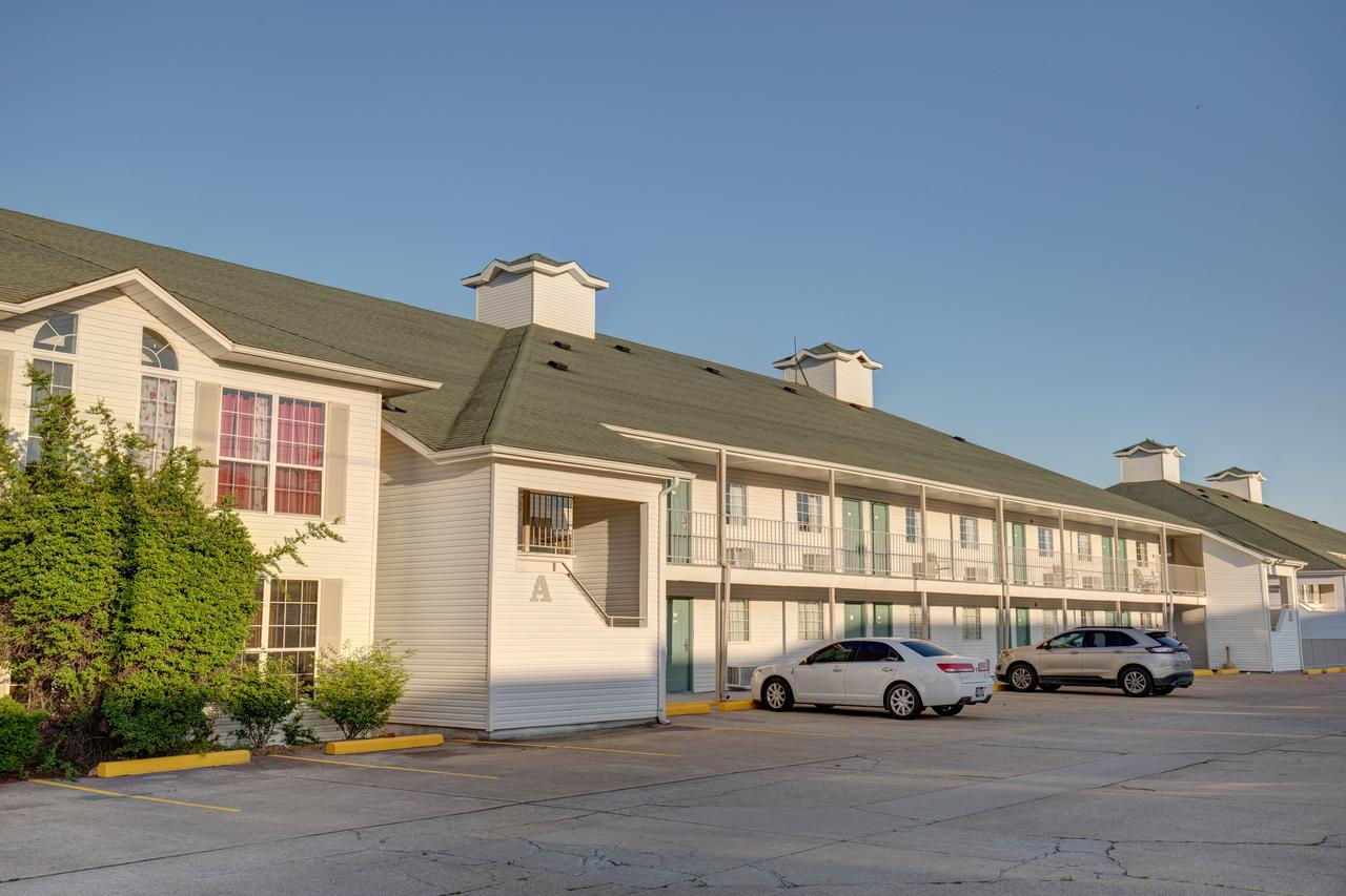 Southern Oaks Inn Near IMAX - thumb 18