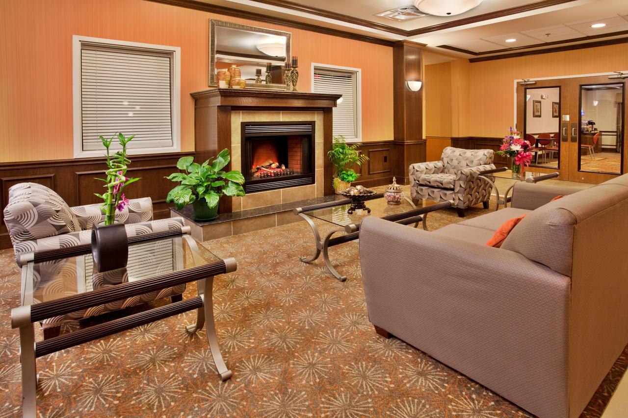 Holiday Inn Express Hotel & Suites Kansas City - Grandview - thumb 2